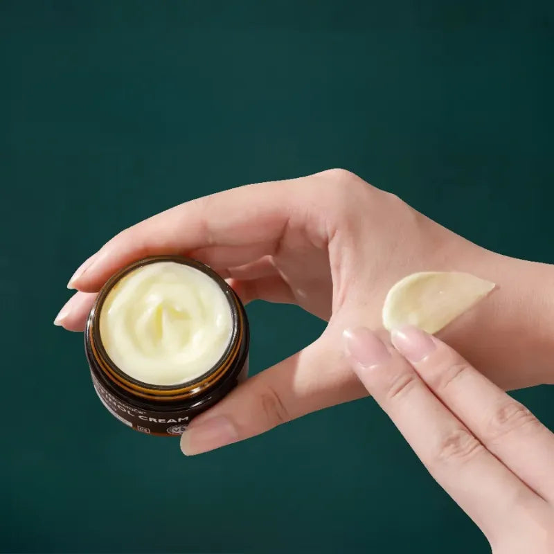 Crème anti-âge au rétinol [Achetez-en 2, obtenez-en 3] - Veiggara